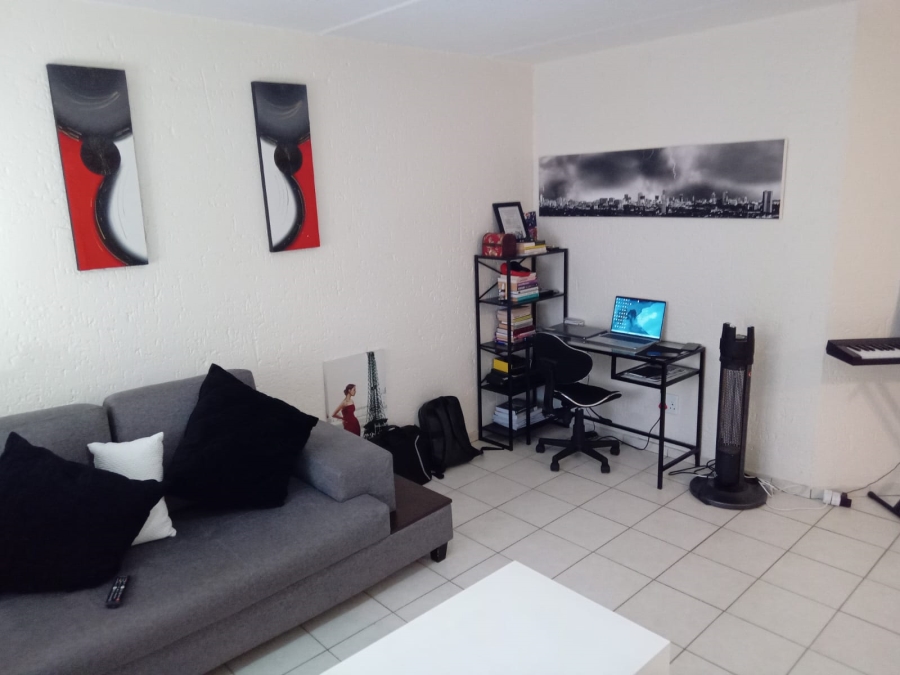To Let 1 Bedroom Property for Rent in Morningside Gauteng