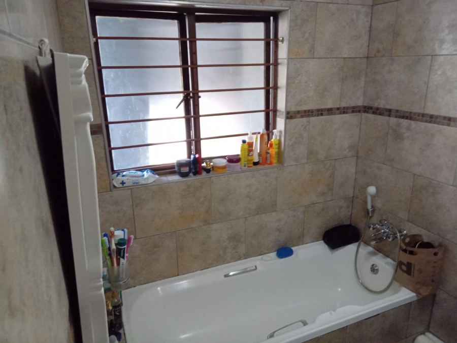 To Let 1 Bedroom Property for Rent in Morningside Gauteng