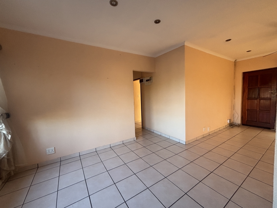 To Let 3 Bedroom Property for Rent in Farrarmere Gauteng