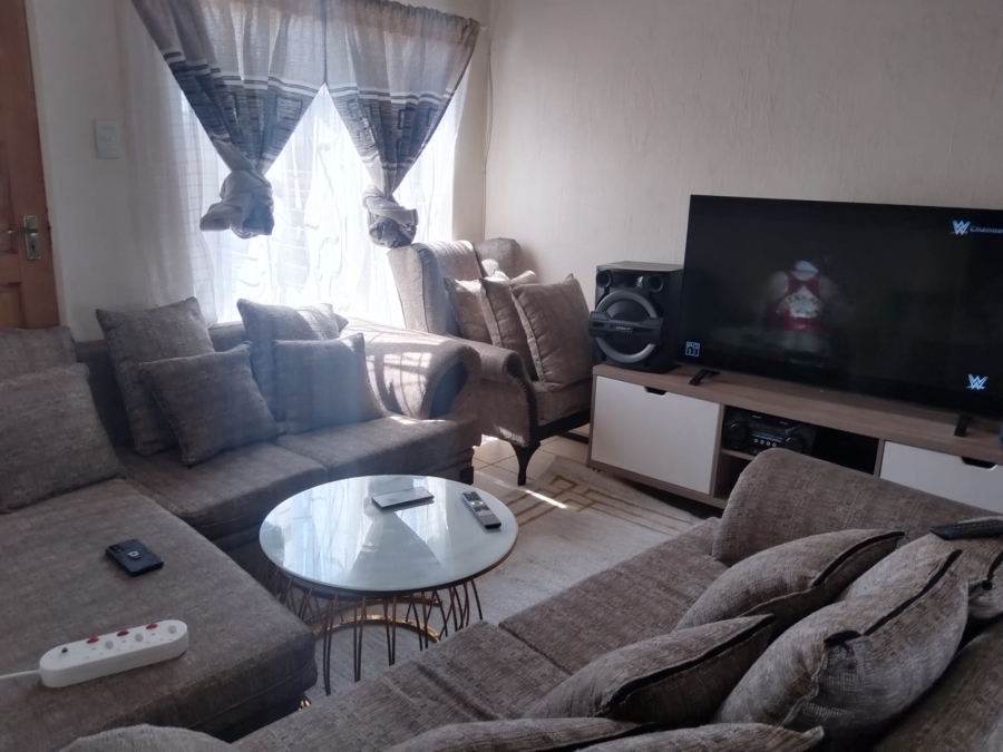 2 Bedroom Property for Sale in Sharon Park Gauteng
