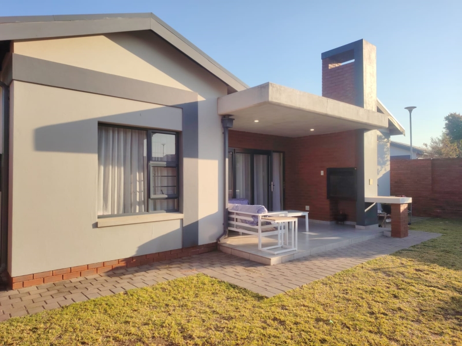 3 Bedroom Property for Sale in Vorna Valley Gauteng