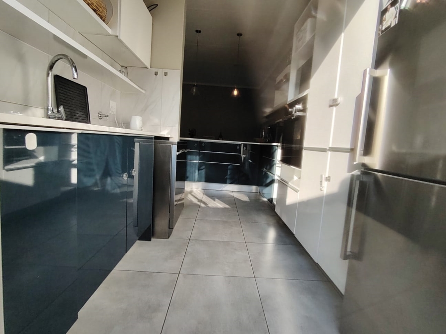 3 Bedroom Property for Sale in Vorna Valley Gauteng