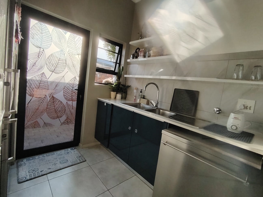 3 Bedroom Property for Sale in Vorna Valley Gauteng