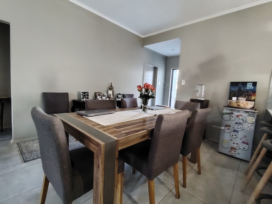 3 Bedroom Property for Sale in Vorna Valley Gauteng