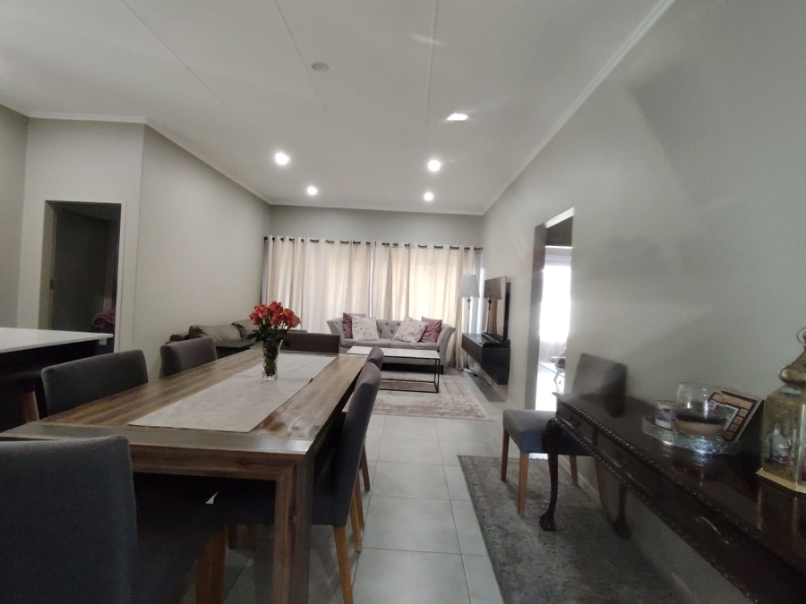 3 Bedroom Property for Sale in Vorna Valley Gauteng
