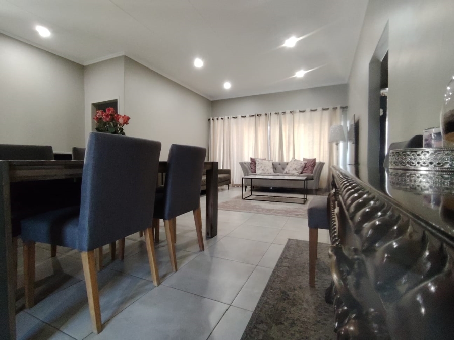 3 Bedroom Property for Sale in Vorna Valley Gauteng