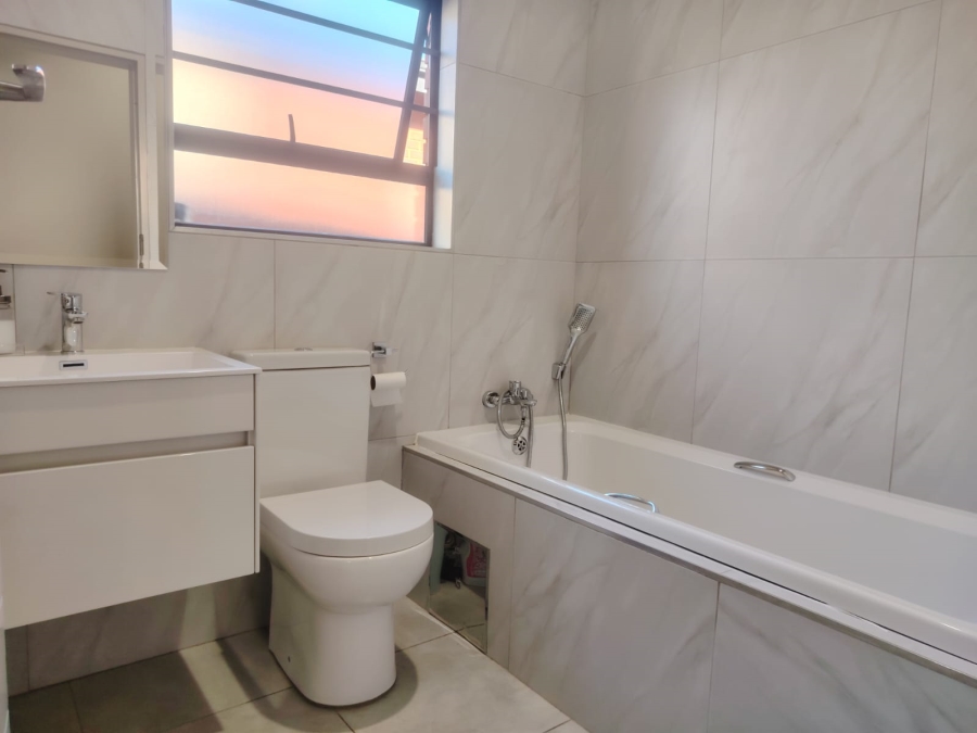 3 Bedroom Property for Sale in Vorna Valley Gauteng