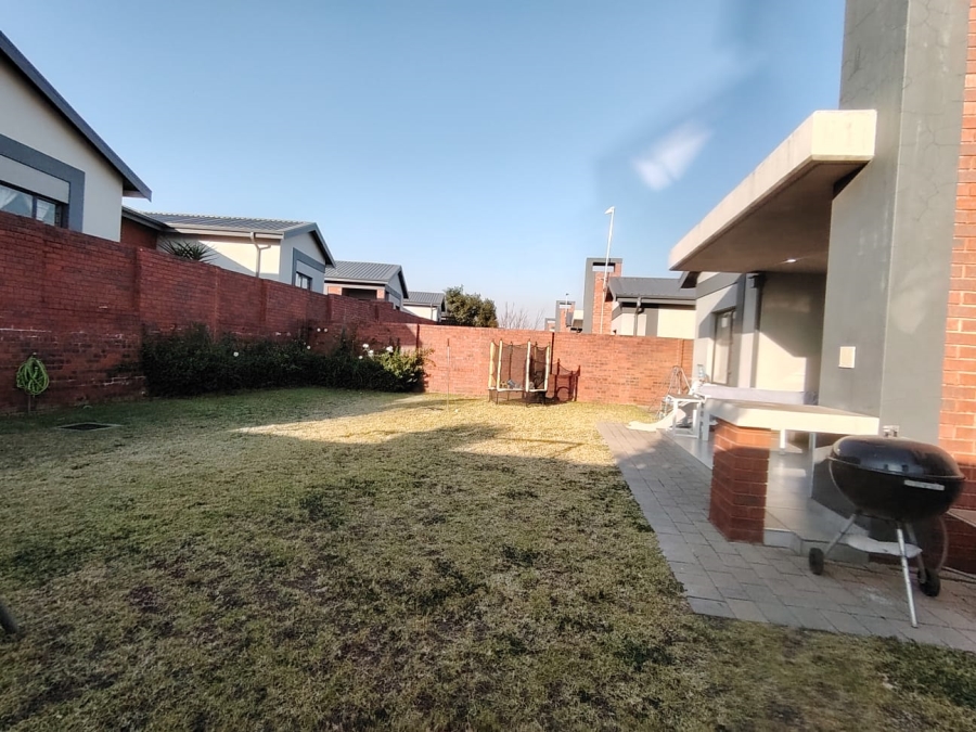 3 Bedroom Property for Sale in Vorna Valley Gauteng