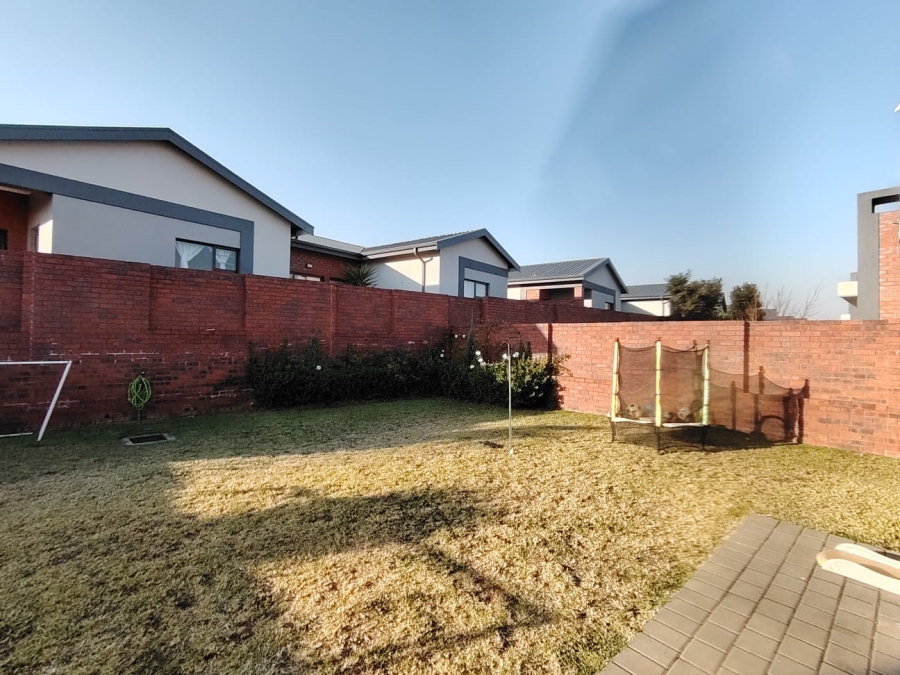 3 Bedroom Property for Sale in Vorna Valley Gauteng