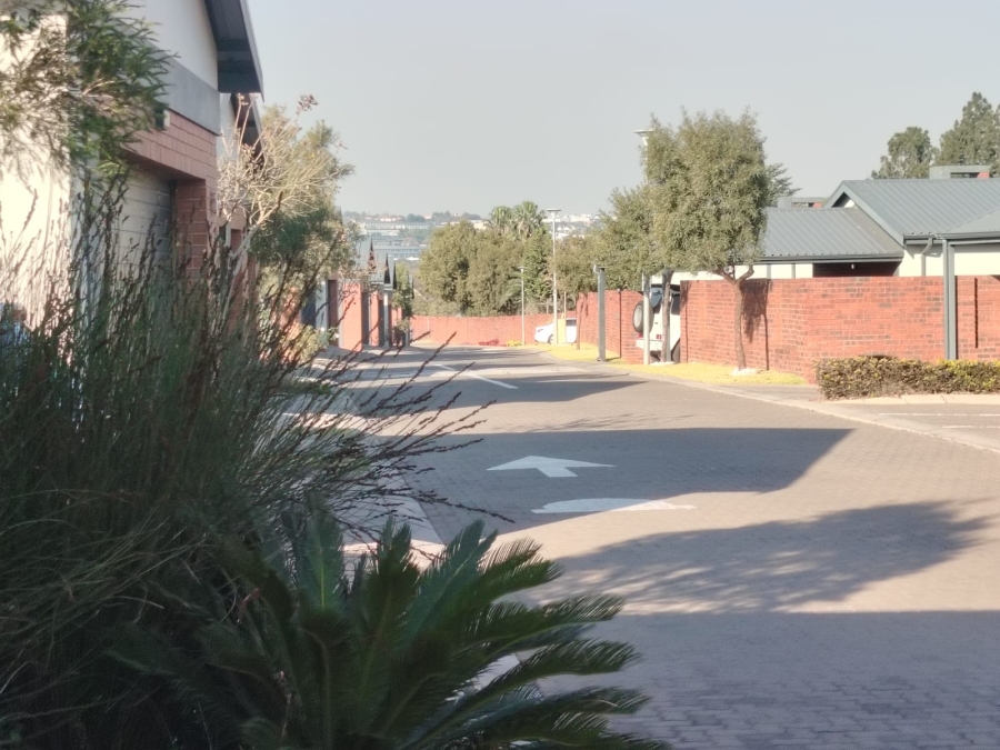 3 Bedroom Property for Sale in Vorna Valley Gauteng