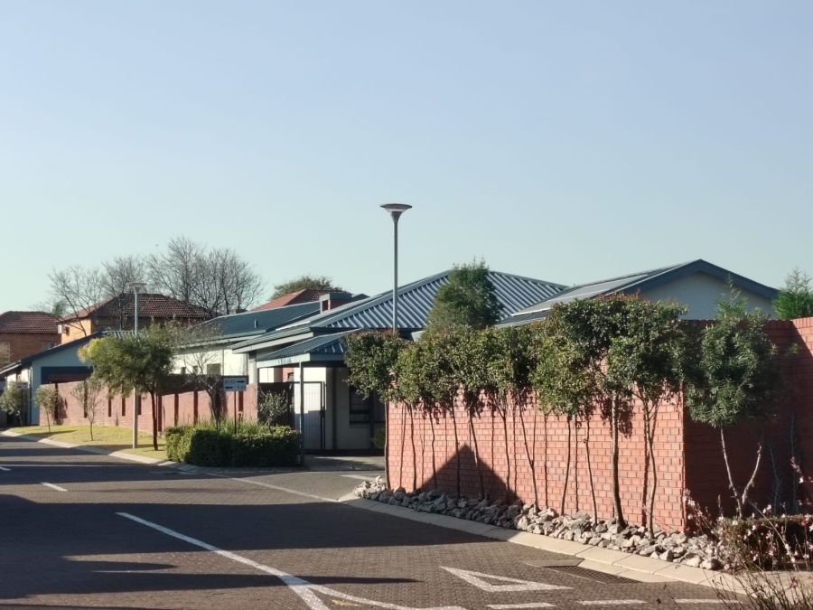 3 Bedroom Property for Sale in Vorna Valley Gauteng