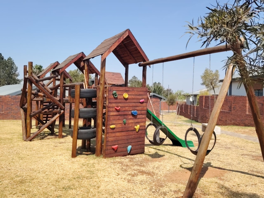 3 Bedroom Property for Sale in Vorna Valley Gauteng