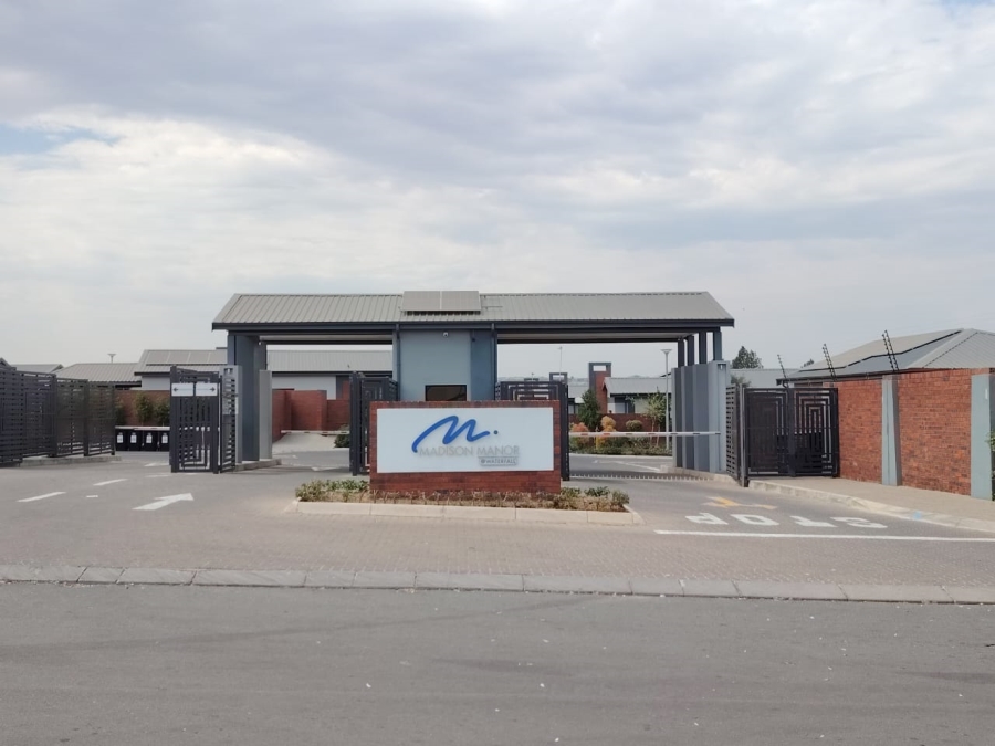 3 Bedroom Property for Sale in Vorna Valley Gauteng