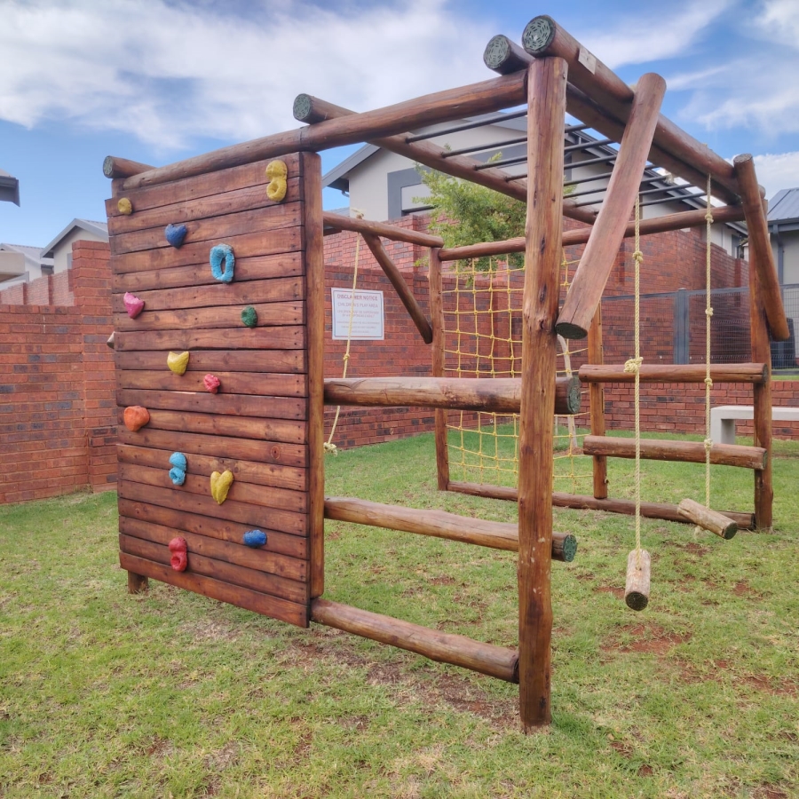 3 Bedroom Property for Sale in Vorna Valley Gauteng