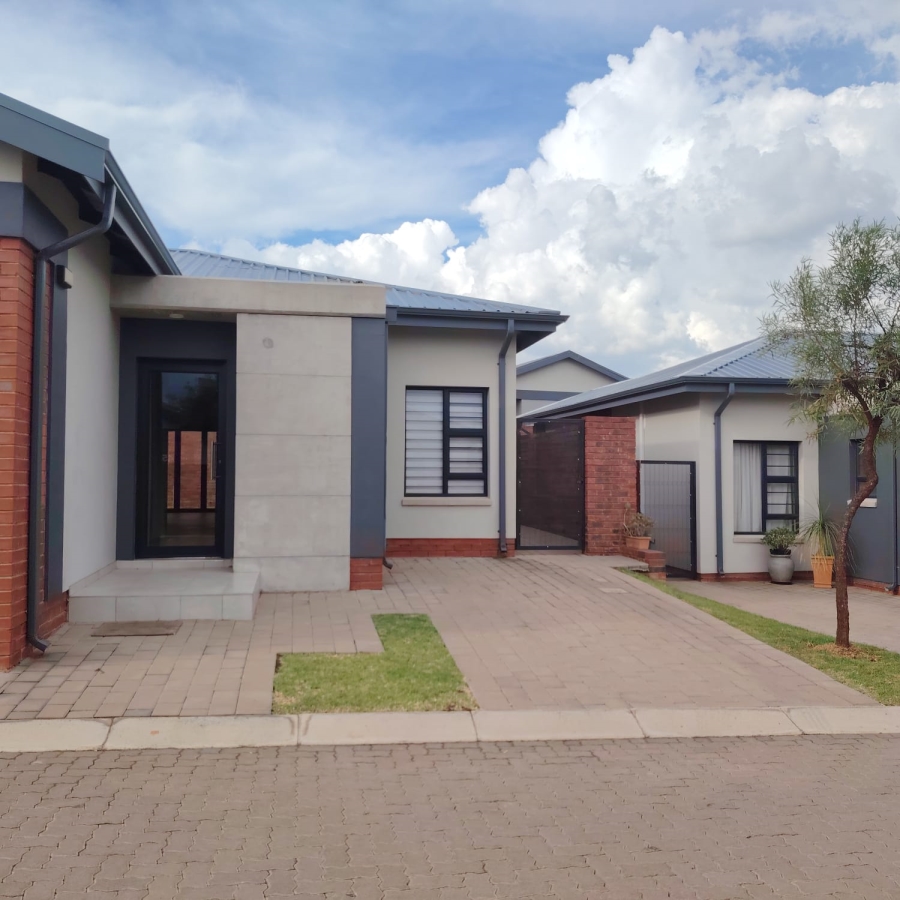 3 Bedroom Property for Sale in Vorna Valley Gauteng