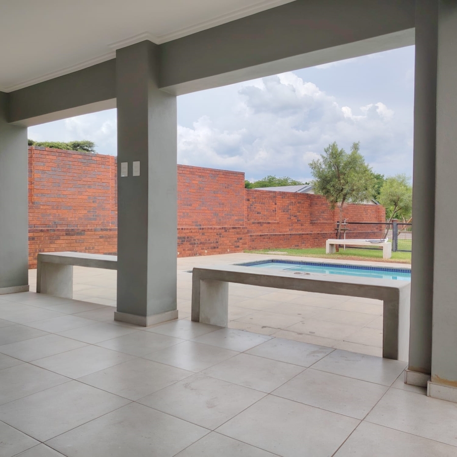 3 Bedroom Property for Sale in Vorna Valley Gauteng