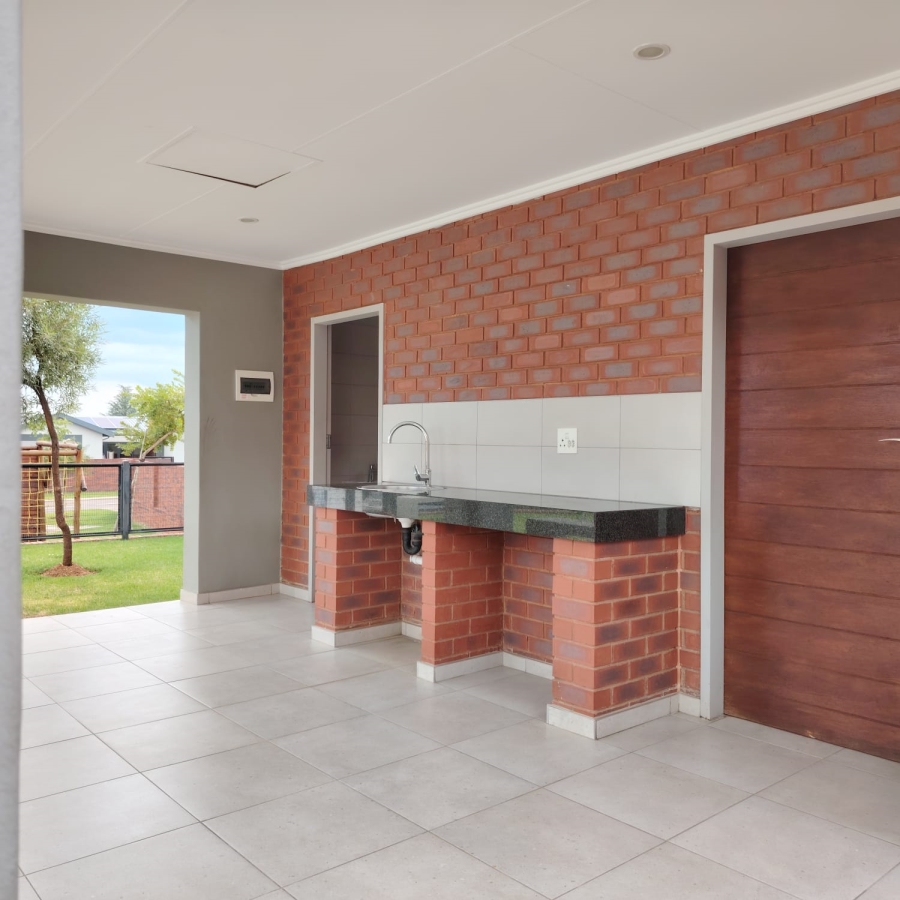 3 Bedroom Property for Sale in Vorna Valley Gauteng