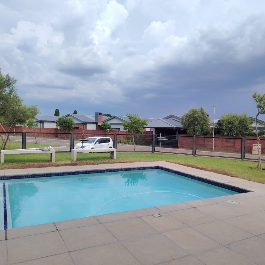 3 Bedroom Property for Sale in Vorna Valley Gauteng