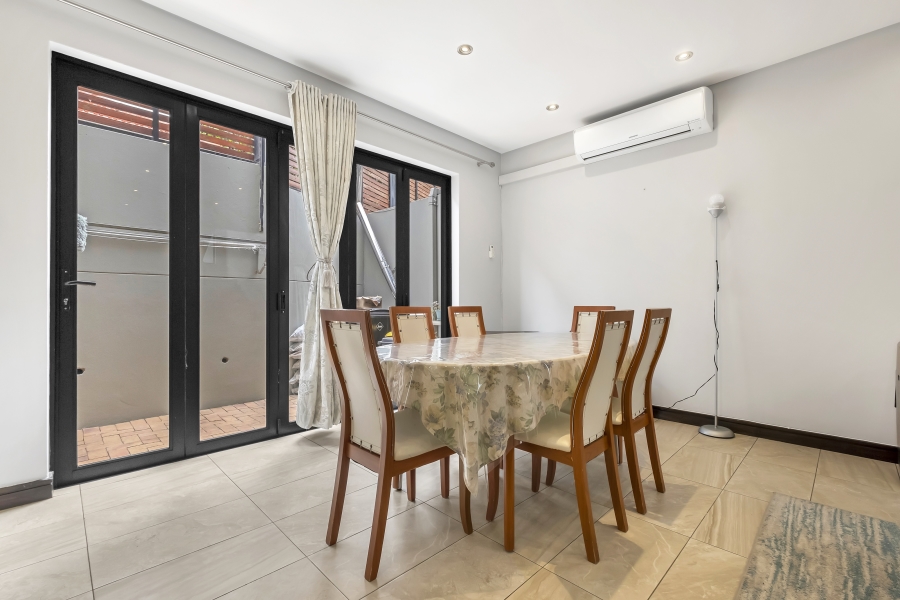 To Let 3 Bedroom Property for Rent in Emmarentia Gauteng