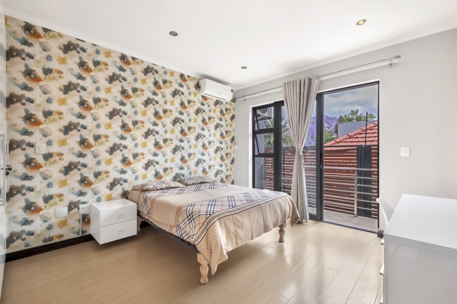 To Let 3 Bedroom Property for Rent in Emmarentia Gauteng