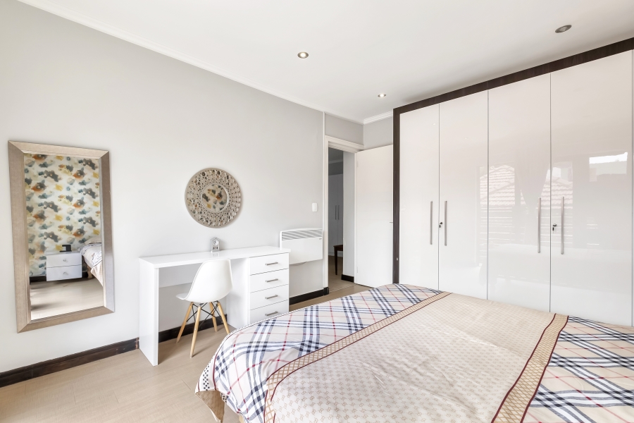 To Let 3 Bedroom Property for Rent in Emmarentia Gauteng