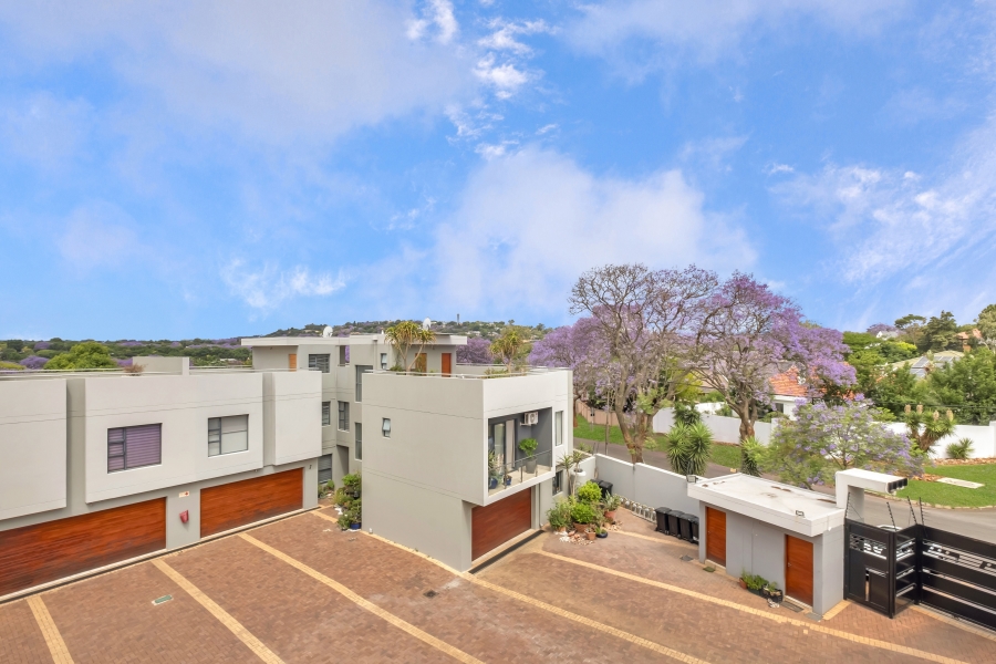To Let 3 Bedroom Property for Rent in Emmarentia Gauteng