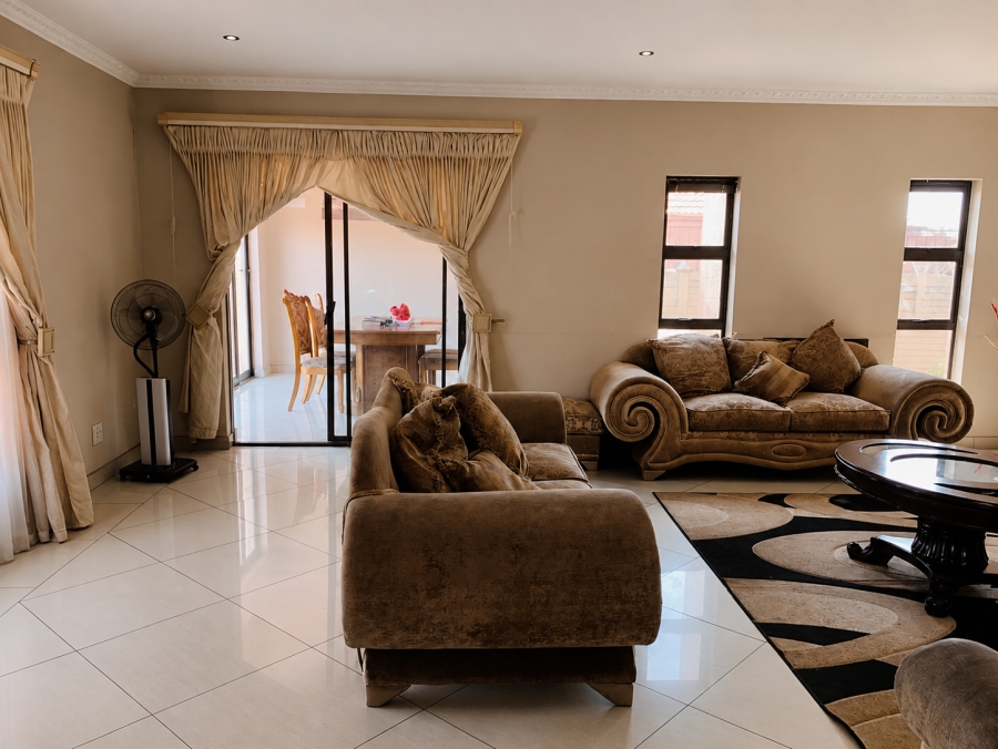 3 Bedroom Property for Sale in Vanderbijlpark SE 6 Gauteng