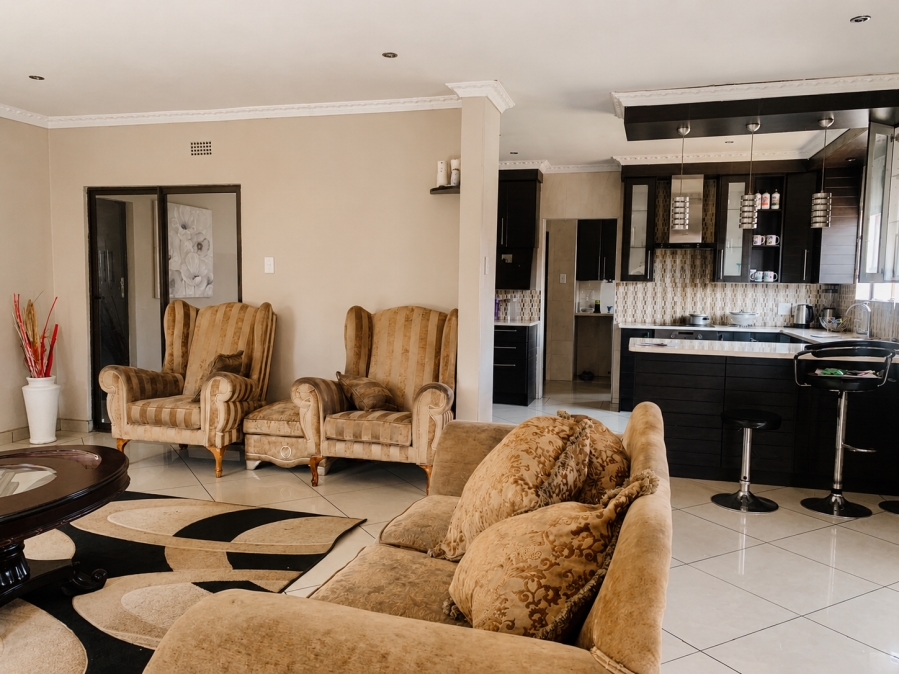 3 Bedroom Property for Sale in Vanderbijlpark SE 6 Gauteng
