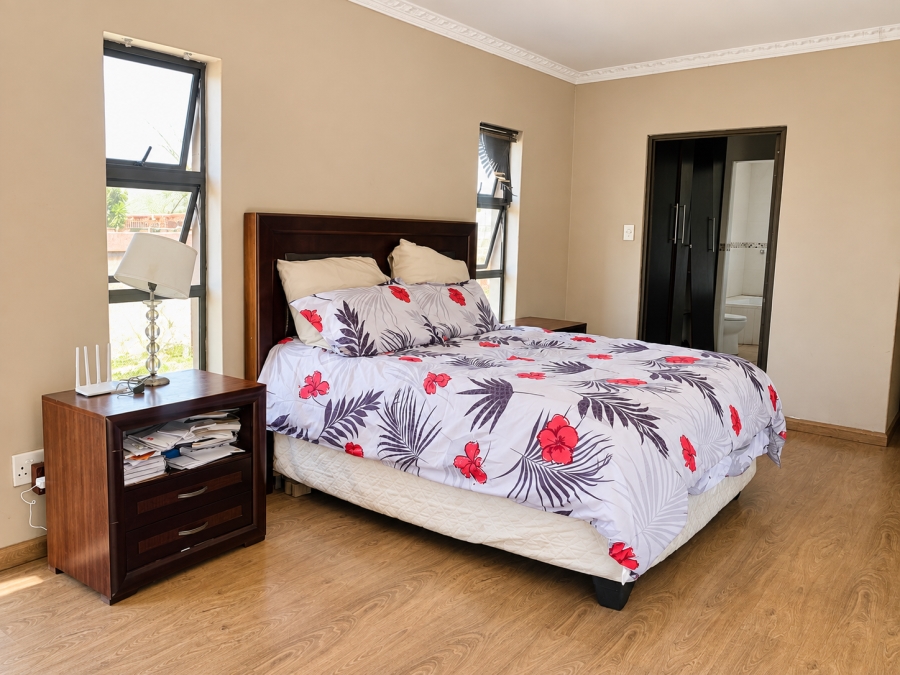 3 Bedroom Property for Sale in Vanderbijlpark SE 6 Gauteng