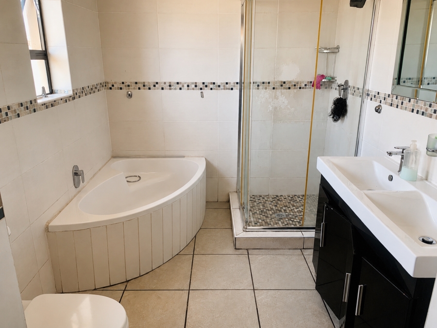 3 Bedroom Property for Sale in Vanderbijlpark SE 6 Gauteng