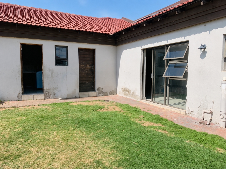 3 Bedroom Property for Sale in Vanderbijlpark SE 6 Gauteng
