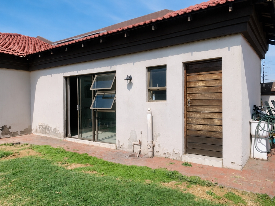 3 Bedroom Property for Sale in Vanderbijlpark SE 6 Gauteng