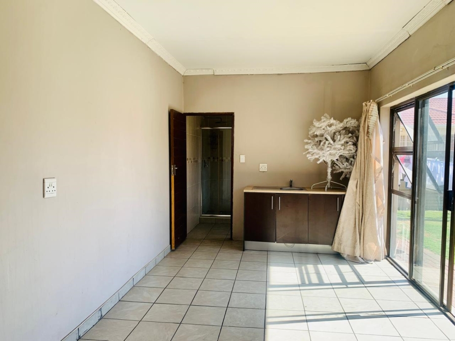 3 Bedroom Property for Sale in Vanderbijlpark SE 6 Gauteng