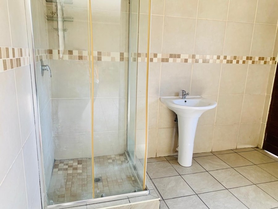 3 Bedroom Property for Sale in Vanderbijlpark SE 6 Gauteng