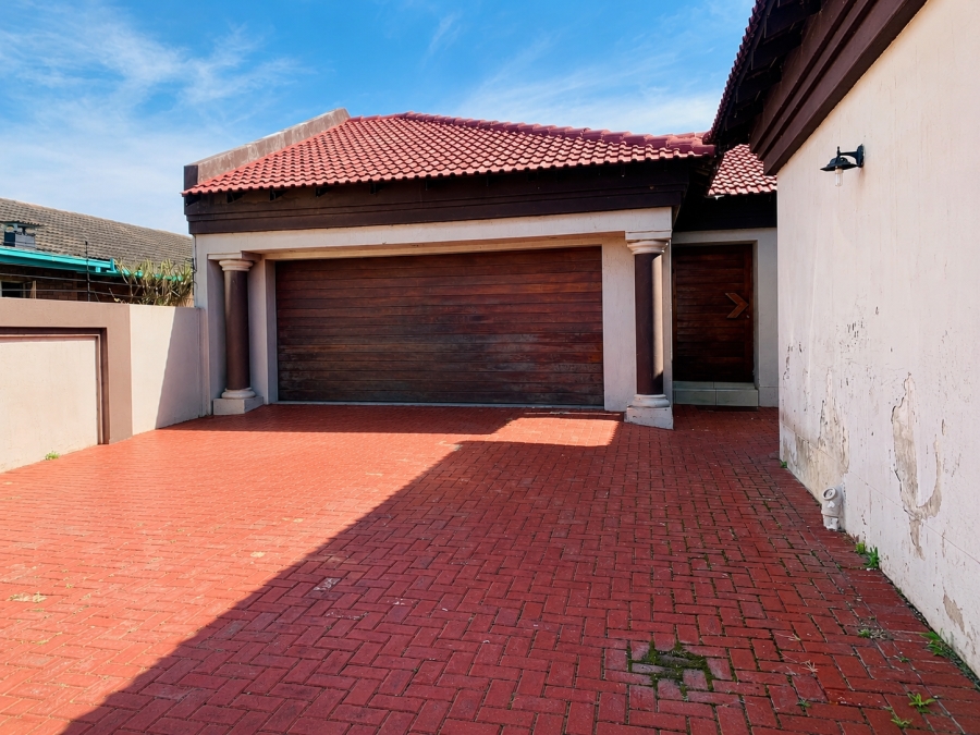 3 Bedroom Property for Sale in Vanderbijlpark SE 6 Gauteng