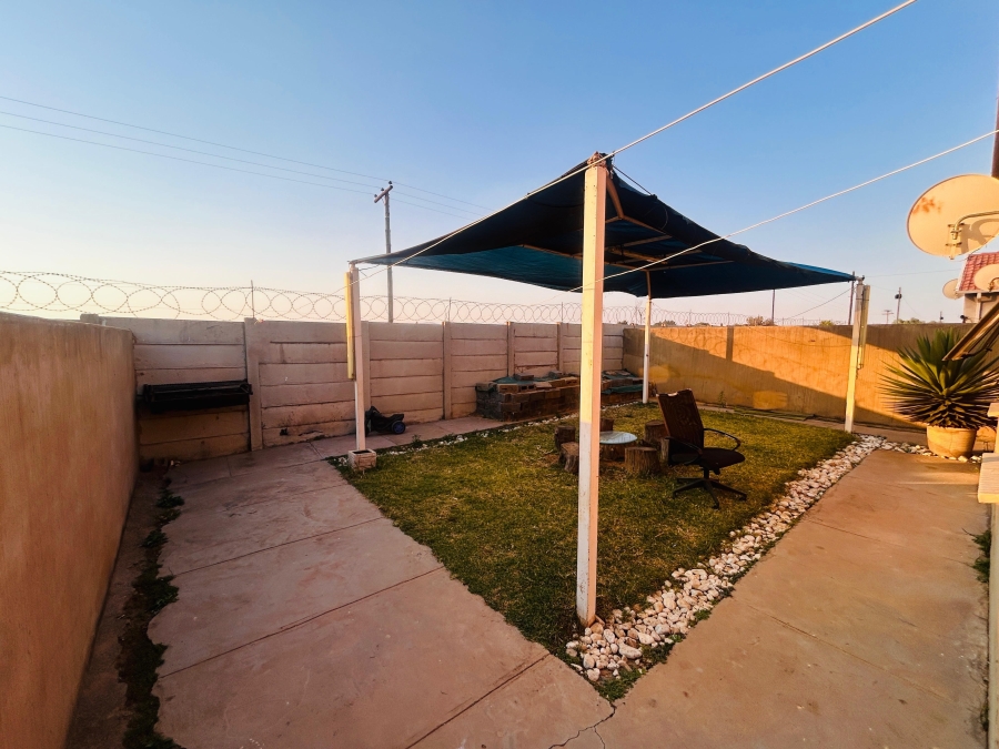 2 Bedroom Property for Sale in Savanna City Gauteng