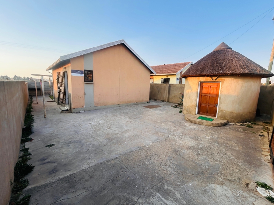 2 Bedroom Property for Sale in Savanna City Gauteng