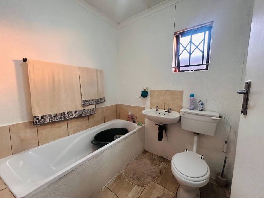 2 Bedroom Property for Sale in Savanna City Gauteng