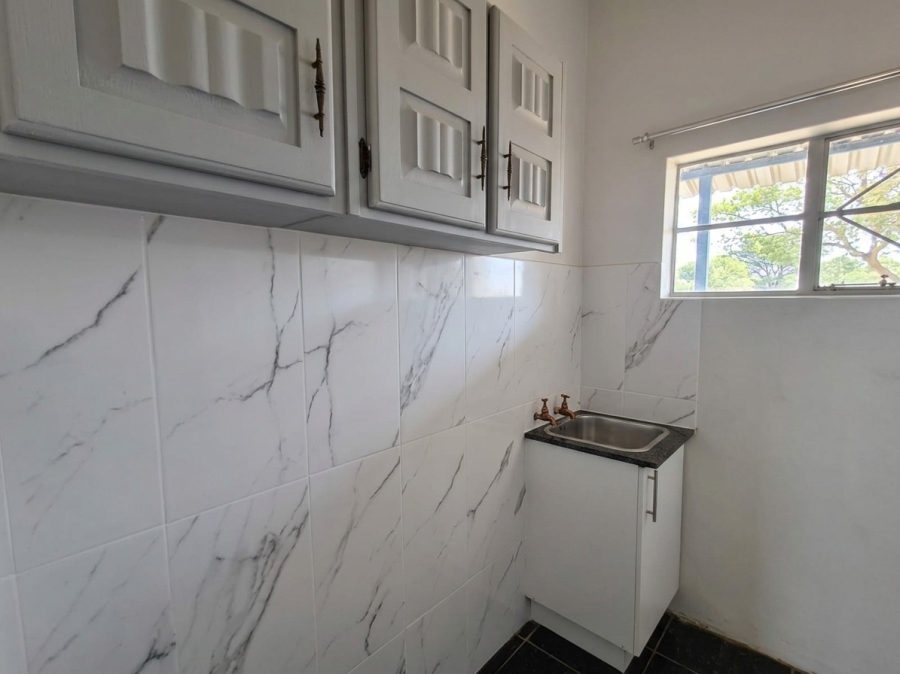 To Let 2 Bedroom Property for Rent in Risiville Gauteng