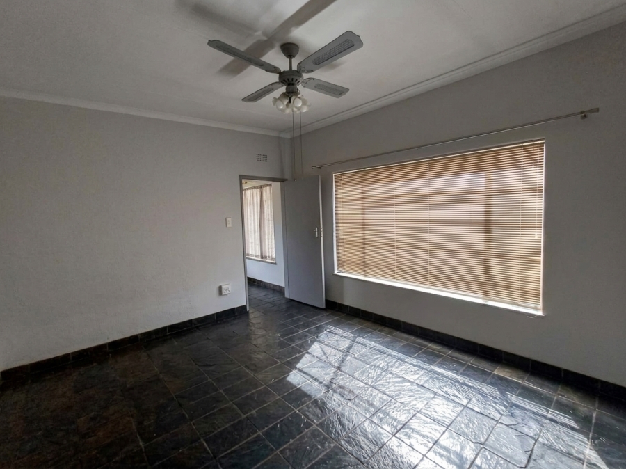 To Let 2 Bedroom Property for Rent in Risiville Gauteng