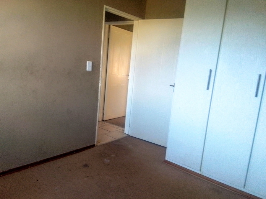 2 Bedroom Property for Sale in Groblerpark Gauteng