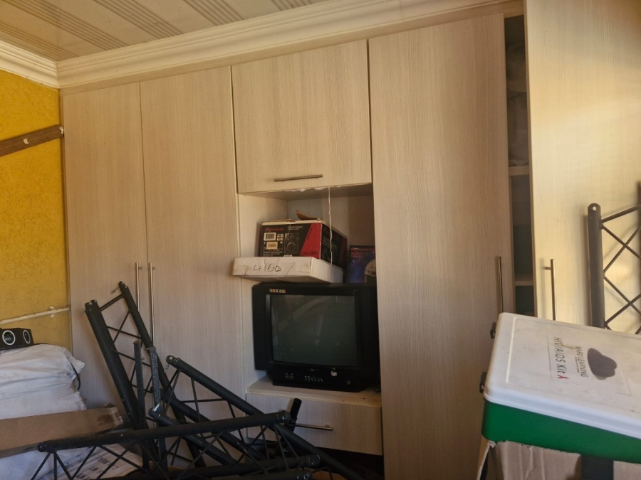 5 Bedroom Property for Sale in The Orchards Gauteng