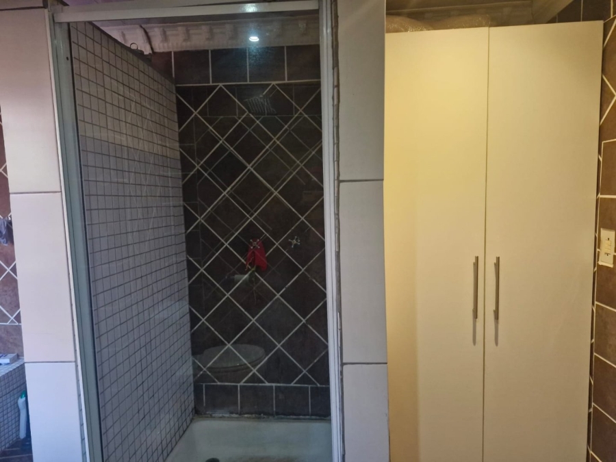 5 Bedroom Property for Sale in The Orchards Gauteng