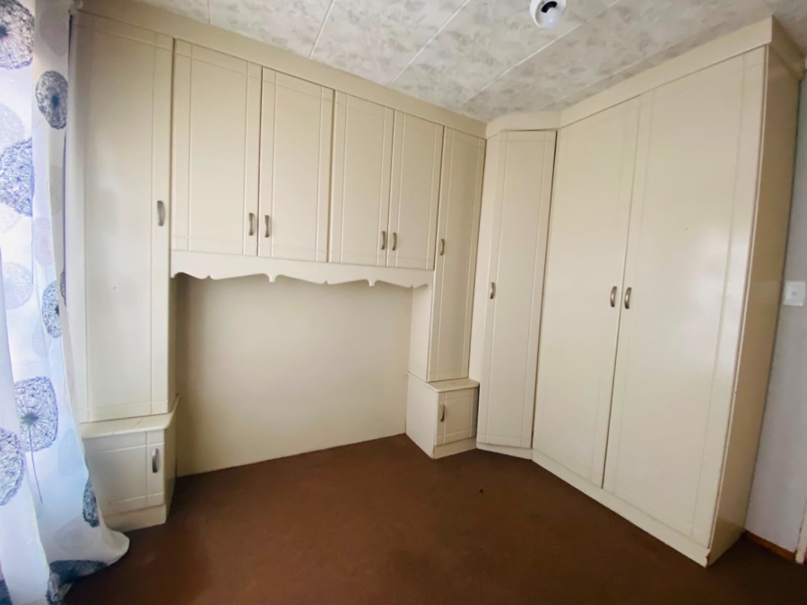 3 Bedroom Property for Sale in Rosslyn Gauteng