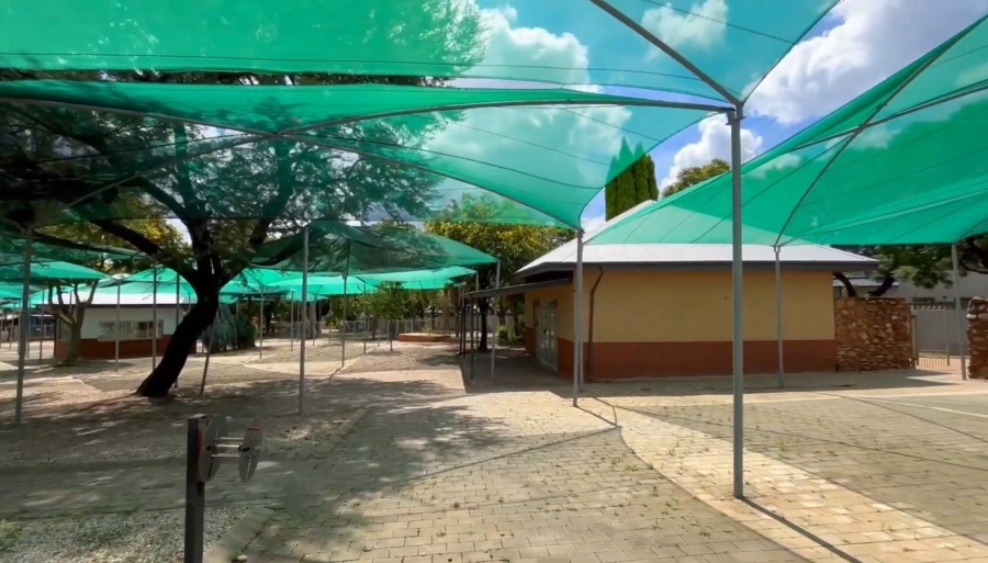 To Let Commercial Property for Rent in Menlo Park Gauteng