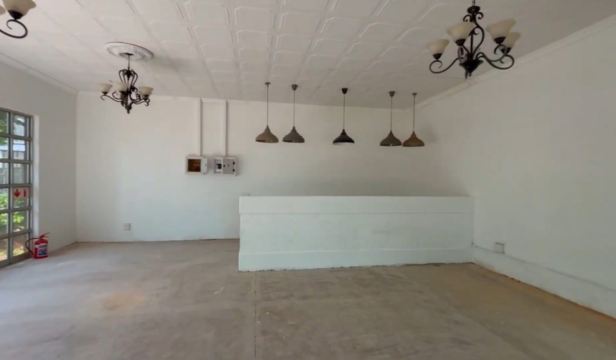 To Let Commercial Property for Rent in Menlo Park Gauteng