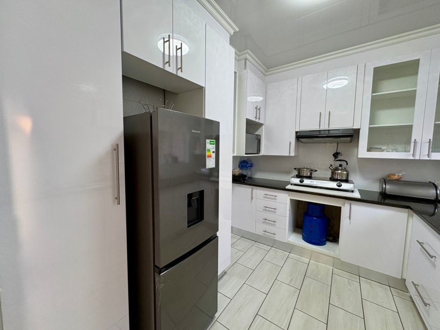 2 Bedroom Property for Sale in Dayanglen Gauteng
