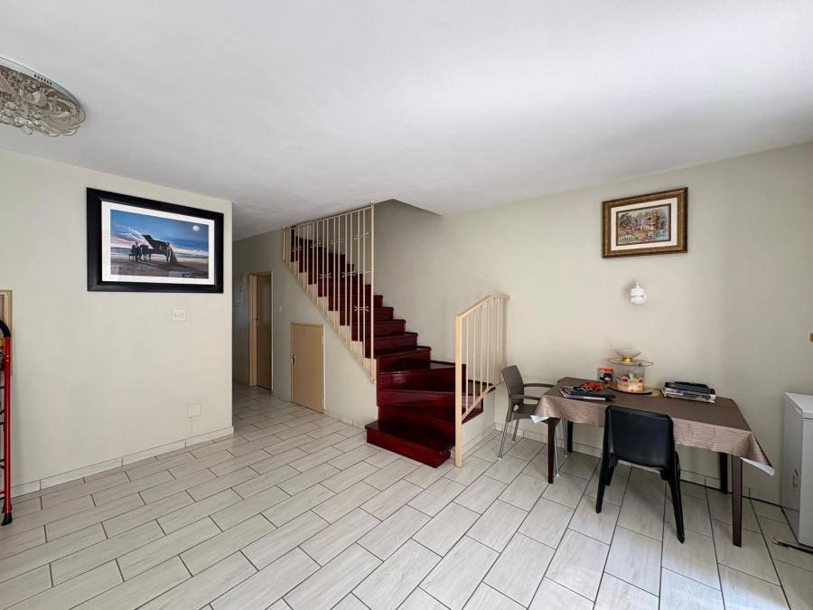 2 Bedroom Property for Sale in Dayanglen Gauteng