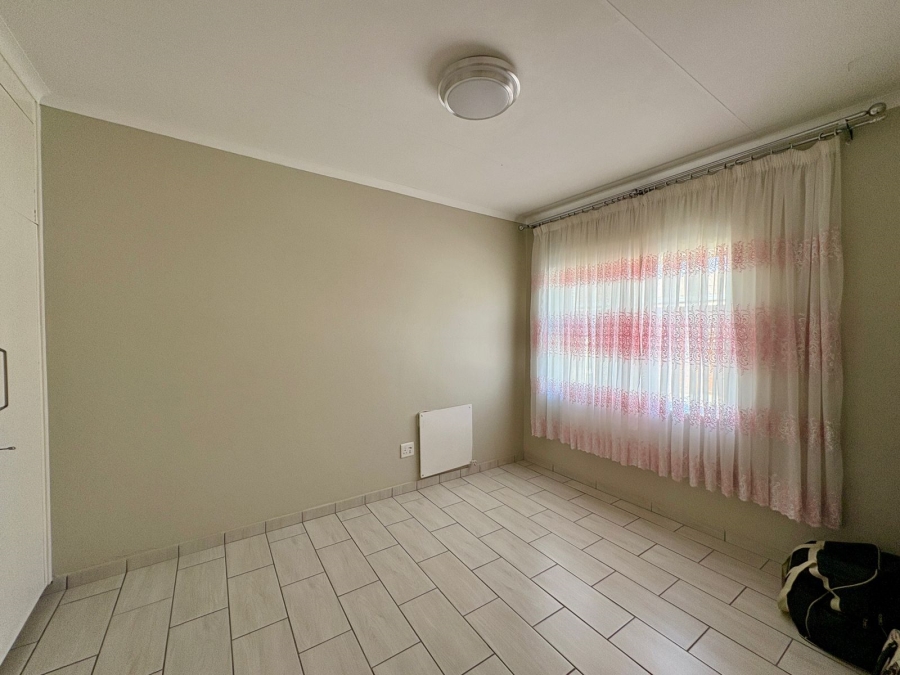 2 Bedroom Property for Sale in Dayanglen Gauteng