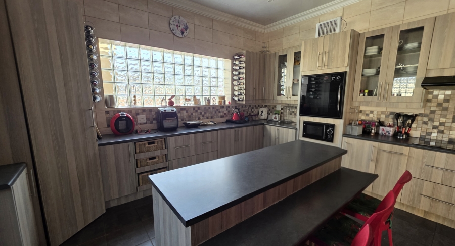 3 Bedroom Property for Sale in Brakpan Central Gauteng